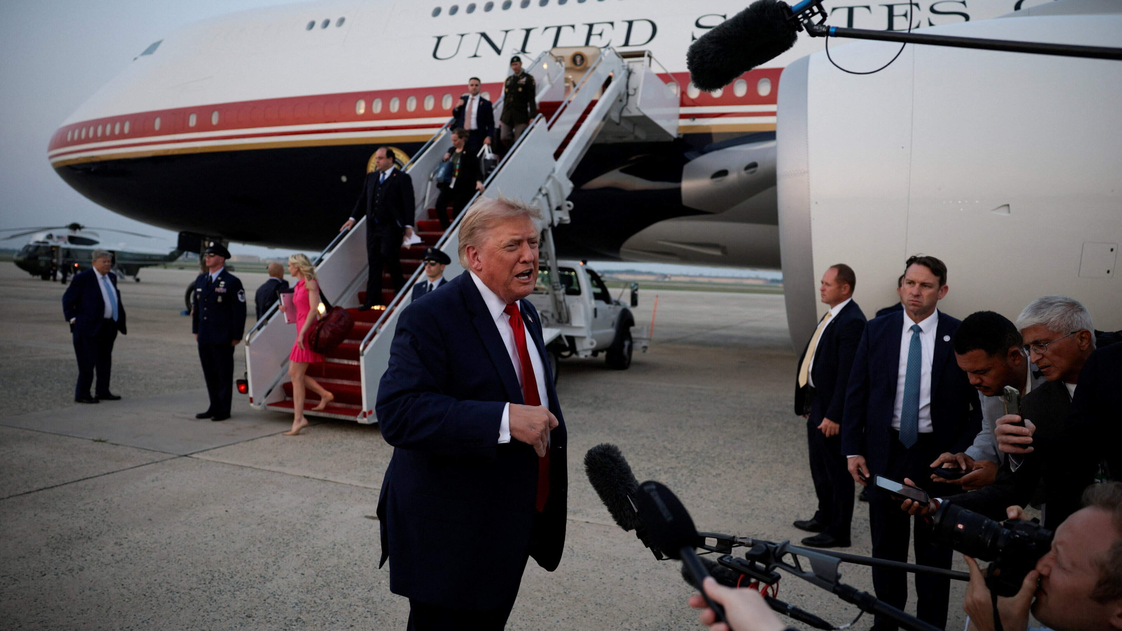 Trump’s Qatari jet to be ‘maxed out’ after concerns on security